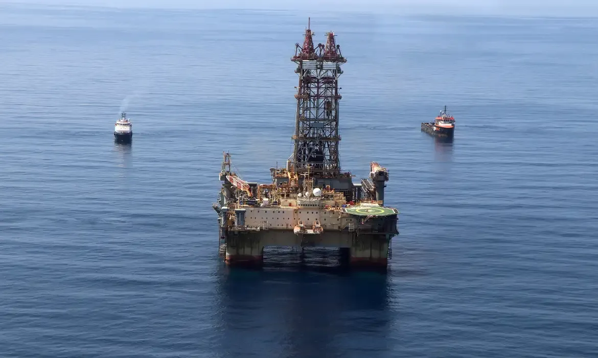 Imagem ilustrativa da imagem Petrobras recebe licença do Ibama para perfurar Margem Equatorial