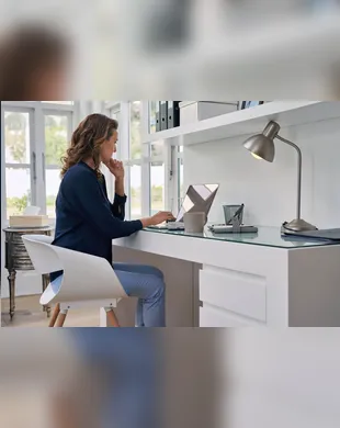 Itaú é acusado de monitorar funcionários em home office - Imagem