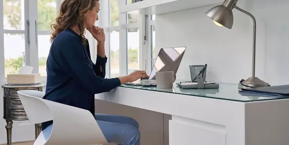 Itaú é acusado de monitorar funcionários em home office