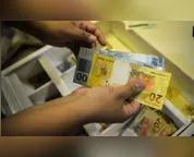 INPC, inflação usada para reajustar salários, soma 4,42% em 12 meses