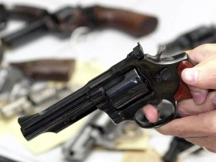 Flexibilização de uso de armas favoreceu desvio de pistolas