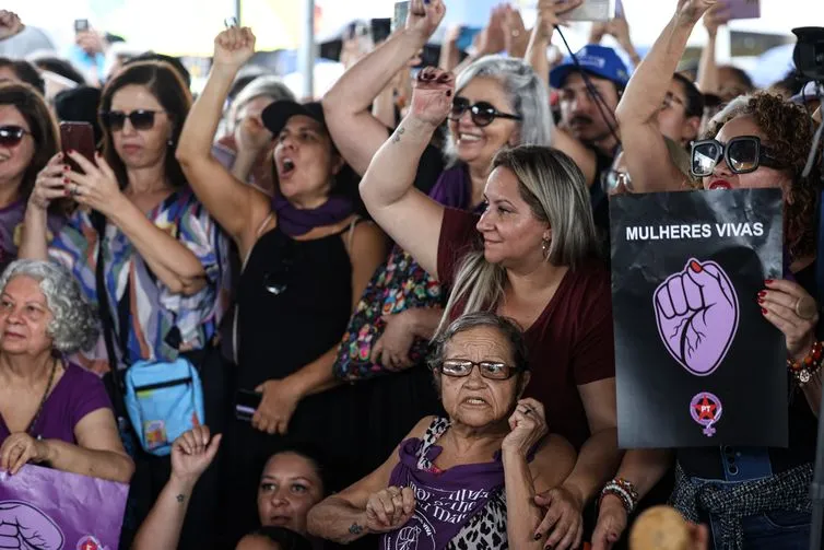 Em Brasília, mulheres denunciam feminicídios e a omissão do Estado