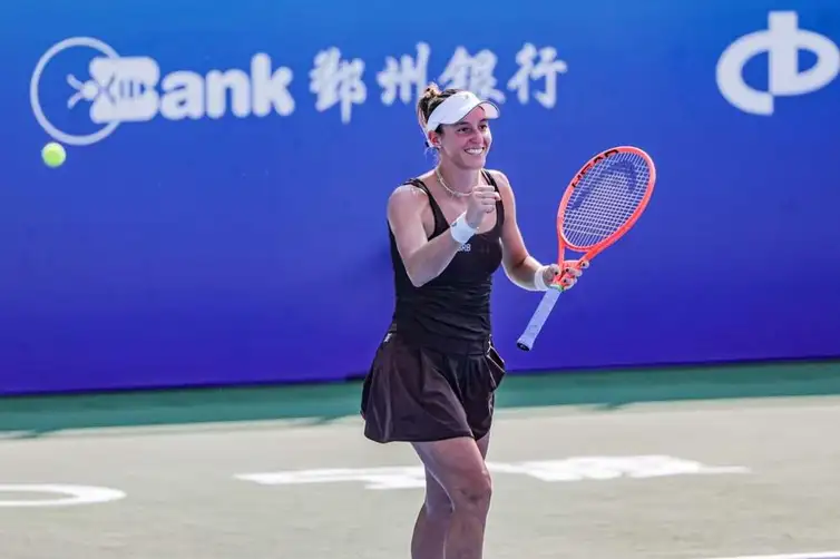 Bia Haddad cai na estreia e dupla de Stefani avança no WTA de Adelaide