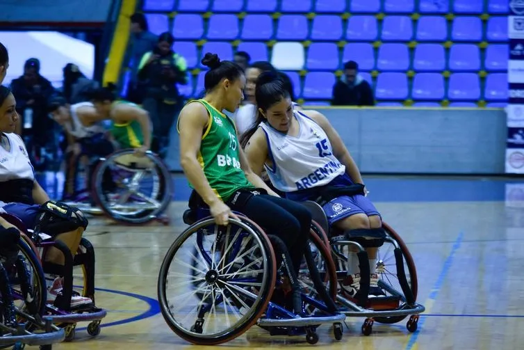 Brasil e EUA fazem final inédita na Copa América de basquete em CR