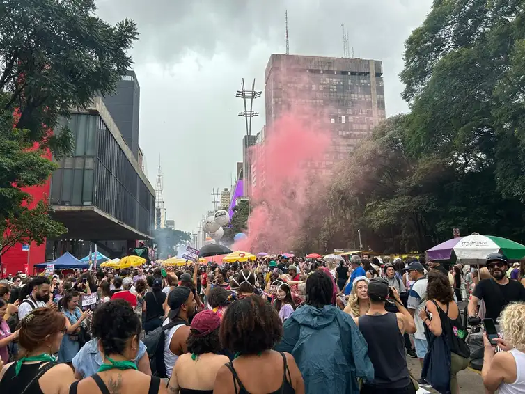 SP: ato das mulheres pede fim da violência e defende fim da escala 6x1