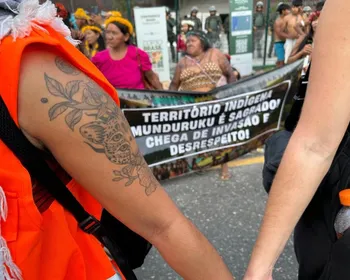 Povo Munduruku protesta na COP30 contra uso da floresta como negócio