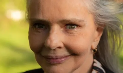 Nas redes sociais, artistas e público lamentam morte de Angela Ro Ro
