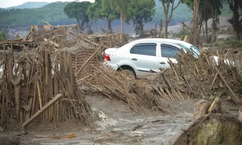 Desastre de Mariana completa 10 anos e moradores ainda buscam justiça