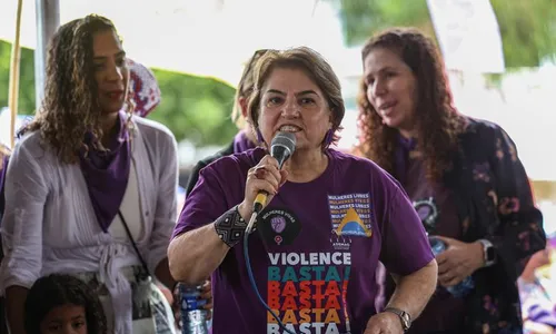 Seis ministras e um ministro participam do Levante de Mulheres no DF