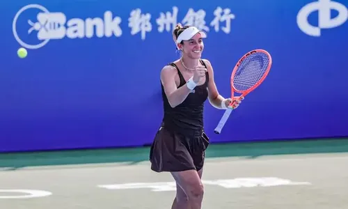 Bia Haddad cai na estreia e dupla de Stefani avança no WTA de Adelaide