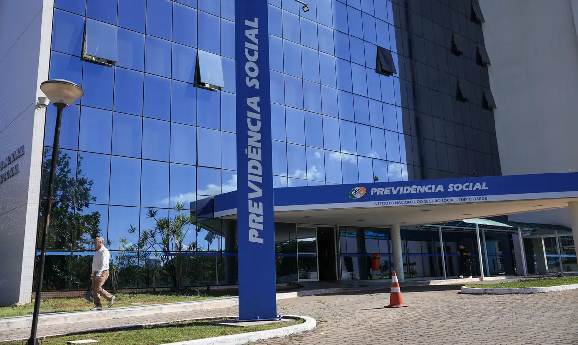 Imagem ilustrativa da imagem STF homologa plano do INSS para devolução de descontos ilegais
