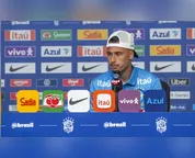 Martinelli admite substituir Raphinha e vê Neymar "querendo muito"